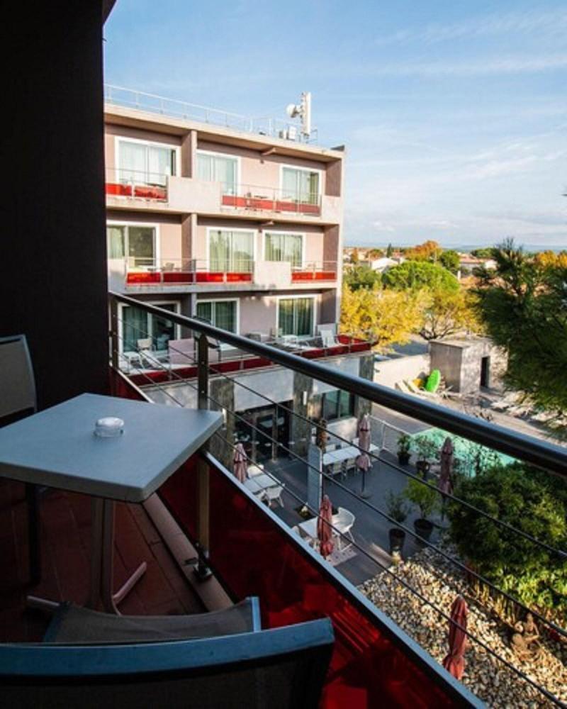Le Safari Hotel Restaurant Carpentras Esterno foto