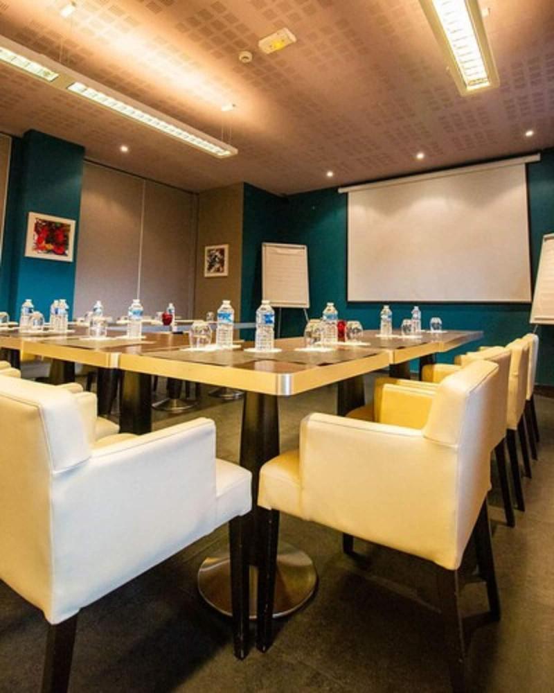 Le Safari Hotel Restaurant Carpentras Esterno foto