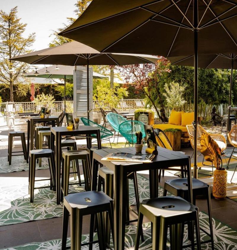 Le Safari Hotel Restaurant Carpentras Esterno foto